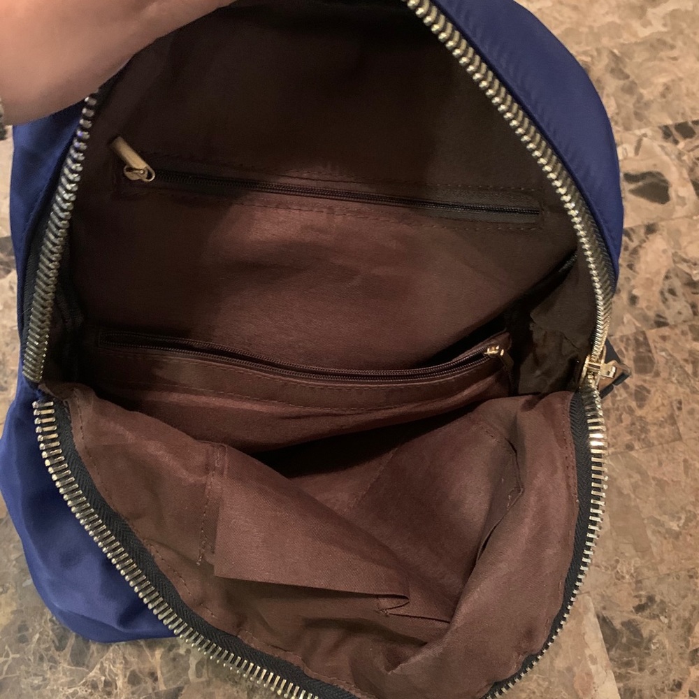 Backpack 🎒 - Picture 5 of 8